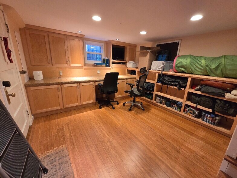 Building Photo - 6746 Cutting Blvd