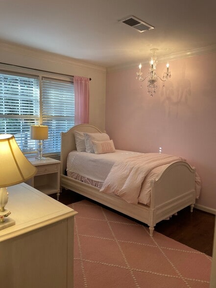 Building Photo - 4044 Emma Ln NE