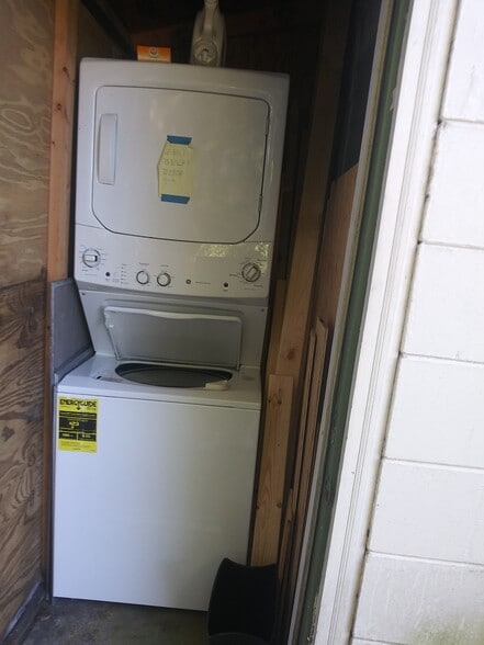 Building Photo - 605 S Summerlin Ave