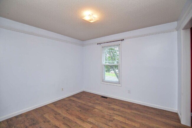 Building Photo - 2-Bedroom, 1-Bath Home in Fort Mill | $1,995 per Month