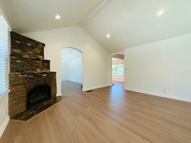 Building Photo - 5148 Otis Ave