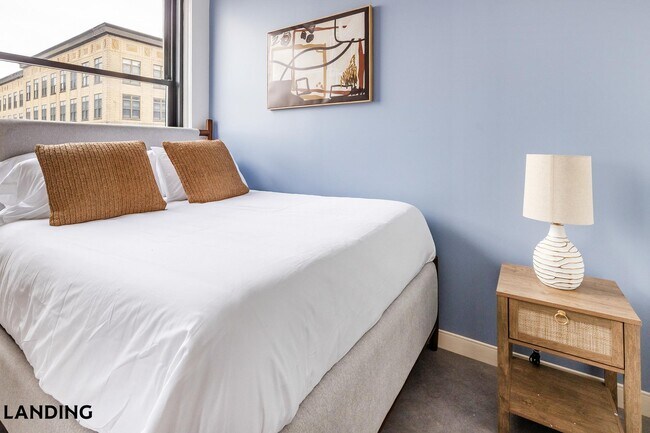 Building Photo - 5000 Euclid Ave