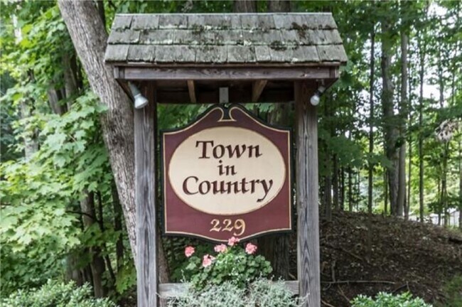 Primary Photo - 229 Bacon Pond Rd