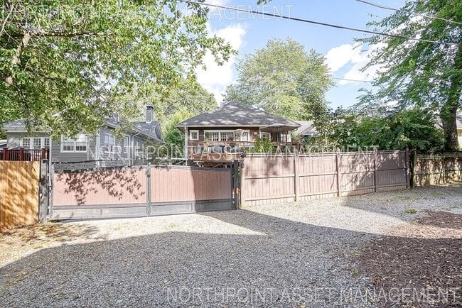 Building Photo - Welcome to a stunning home in Virginia Hig...
