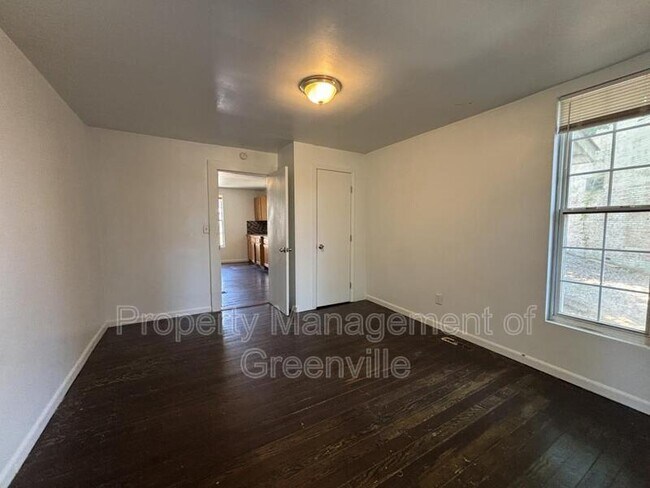 Building Photo - 135 D St.