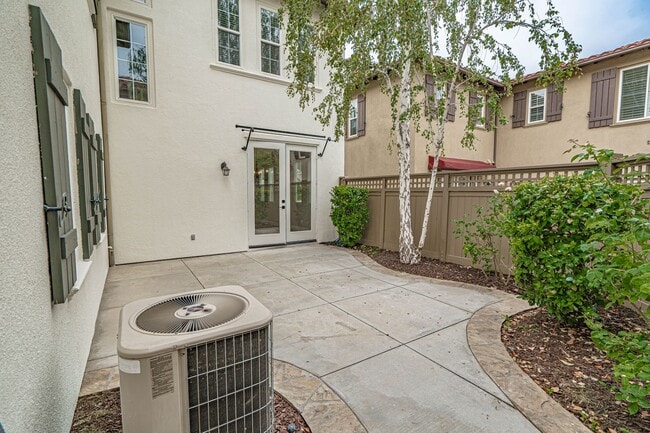 Building Photo - COMING SOON! Woodland 3 Bedroom Home for R...