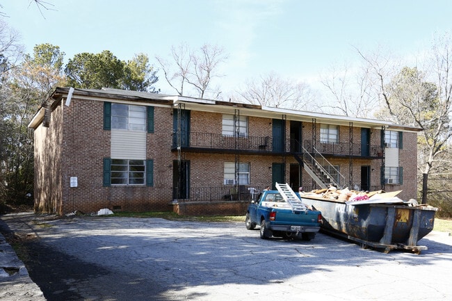Primary Photo - Glade Road Apartments