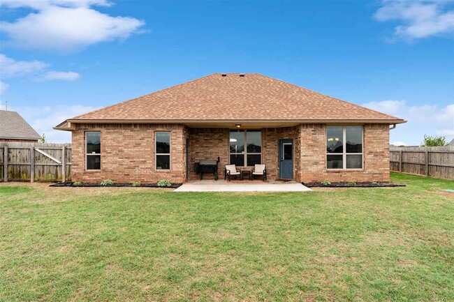 Building Photo - 10826 Jeremiah Wy