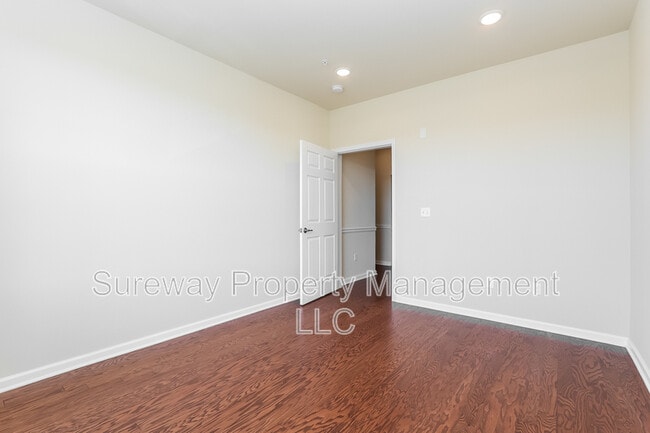 Building Photo - 5325 Palomino Ct