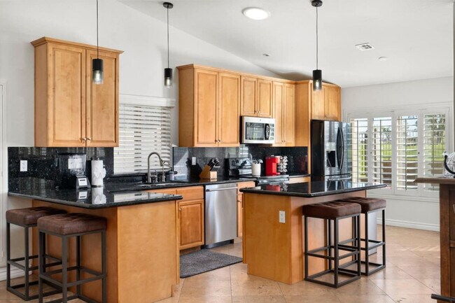 Building Photo - 14615 N 22nd Ln