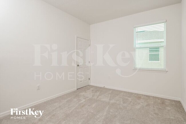 Building Photo - 1202 Ponca Rd