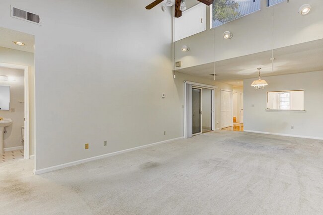 Building Photo - 5013 Scheibler Rd