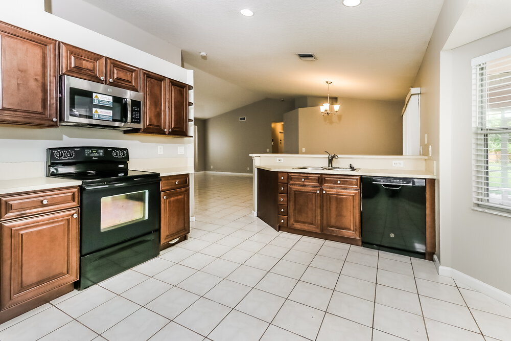 Building Photo - 116 Brook Woode Ave