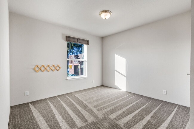 Building Photo - 7988 Marion Rd SE