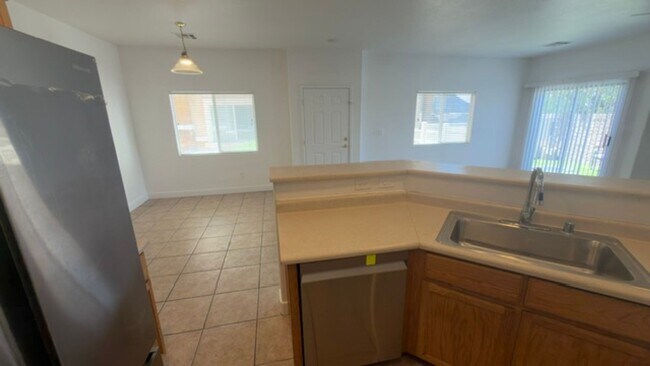Building Photo - 1286 Capital Gains Dr