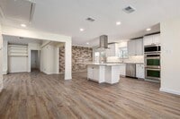 Building Photo - 10521 Sandpiper Ln
