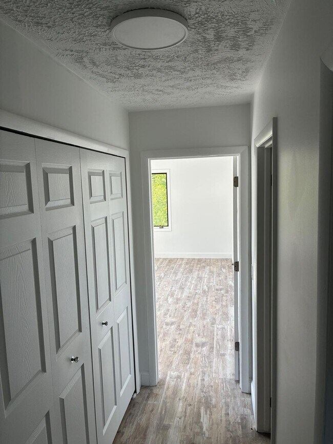 Building Photo - 3421 Burrwood Dr