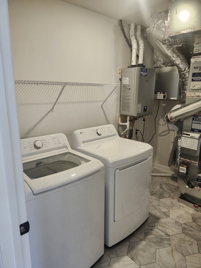 Building Photo - 10531 Harbor Ln N