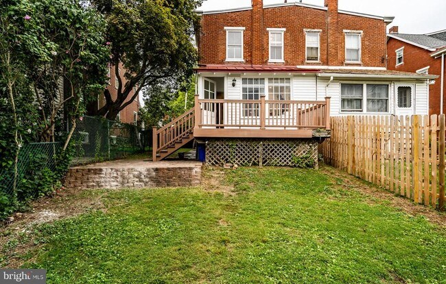 Building Photo - 310 W Biddle St