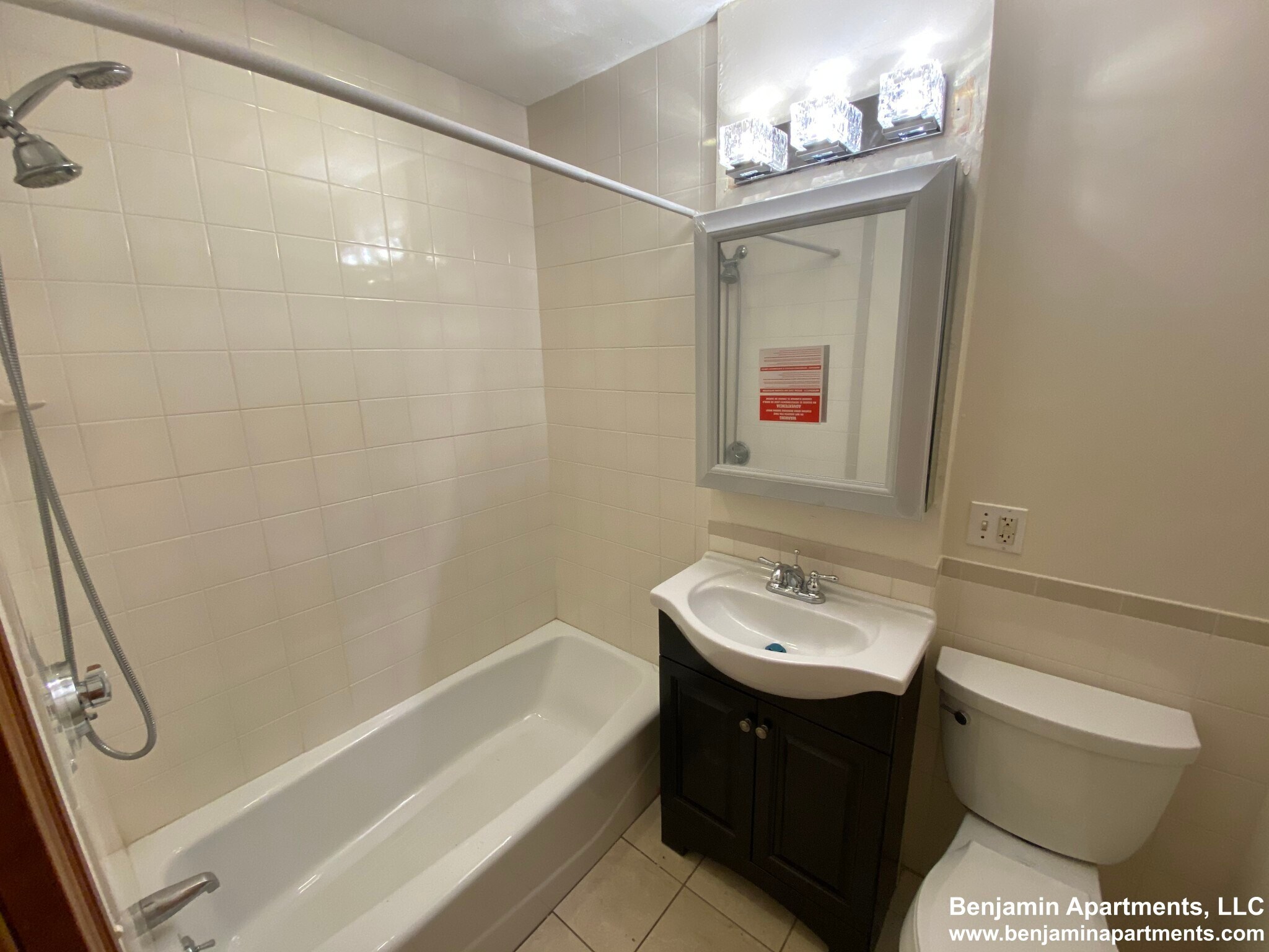 Building Photo - 97 Myrtle St