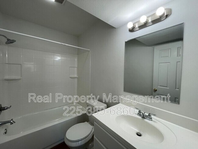 Building Photo - 7743 Bles Ave