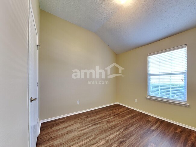 Building Photo - 1307 Rabbit Rdg
