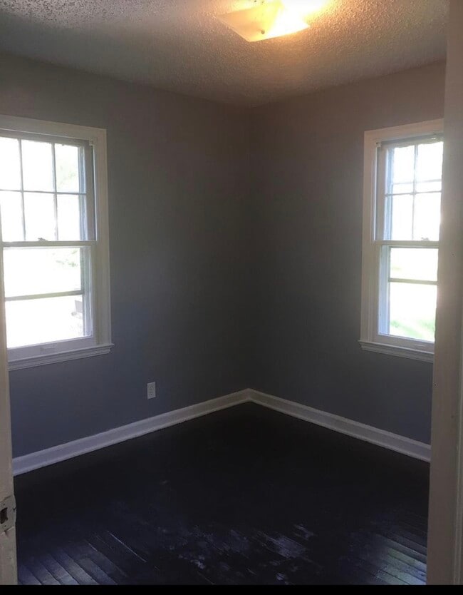 Building Photo - 4220 E 69th St