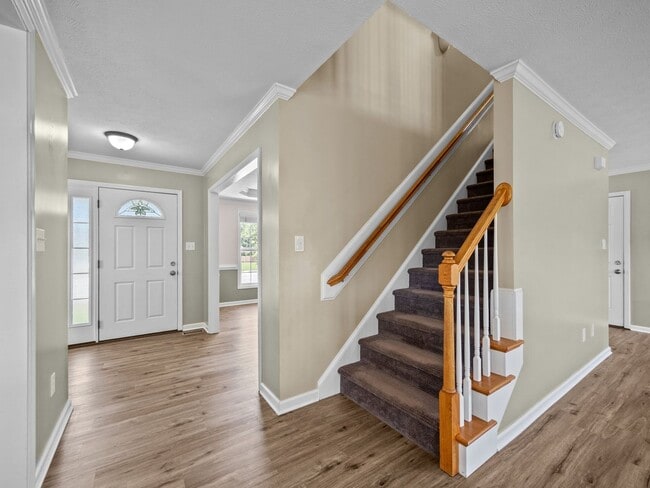Building Photo - Welcome to Hyannis Court!