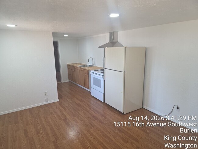 Building Photo - 15115 16th Ave SW