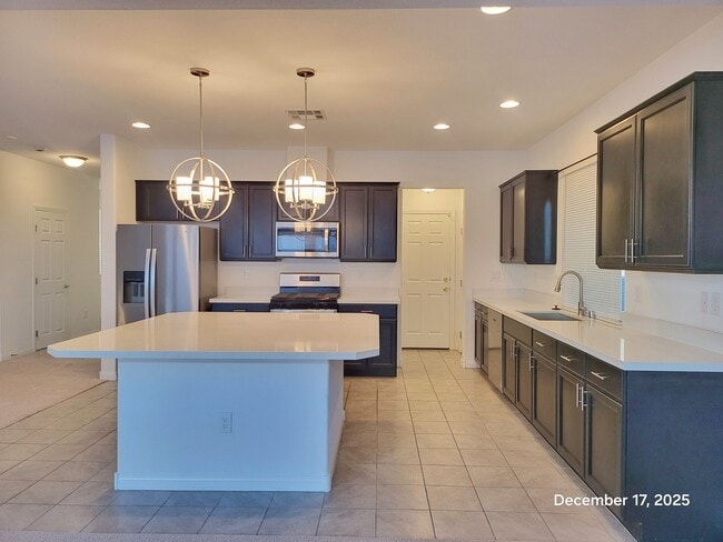 Building Photo - 5866 Aurora Gold Ave