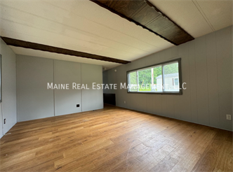 Building Photo - 72 Park Dr