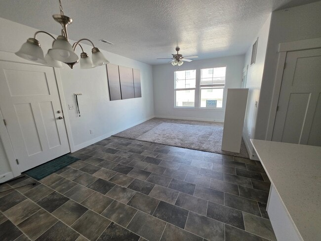 Building Photo - 415 N 360 W