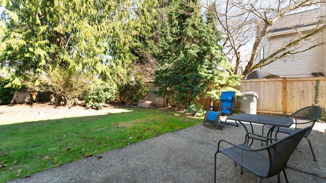 Building Photo - 23516 NE 22nd St