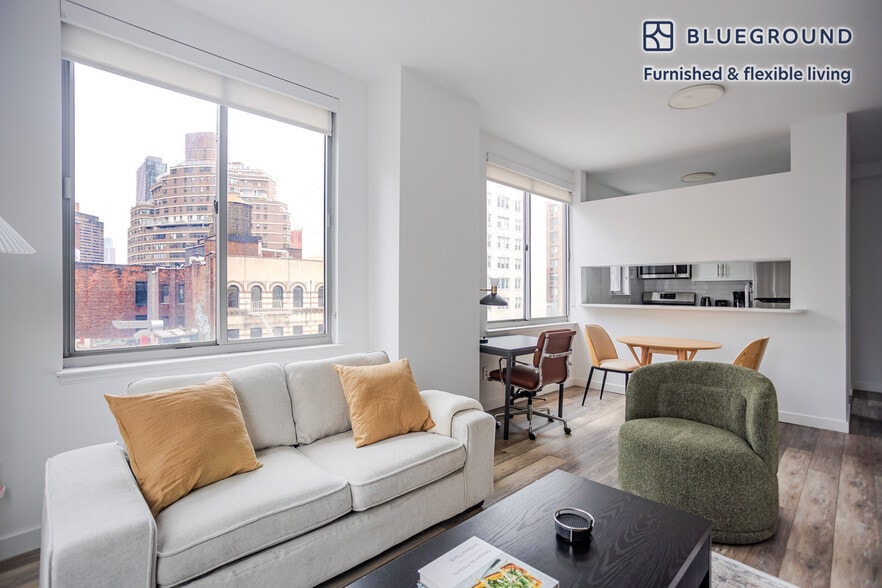 Building Photo - 556 3rd Ave