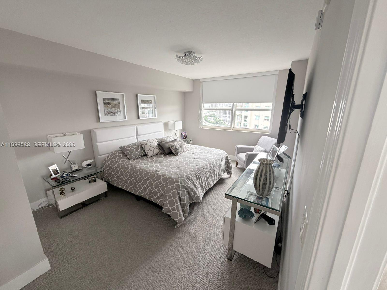 Building Photo - 19501 W Country Club Dr