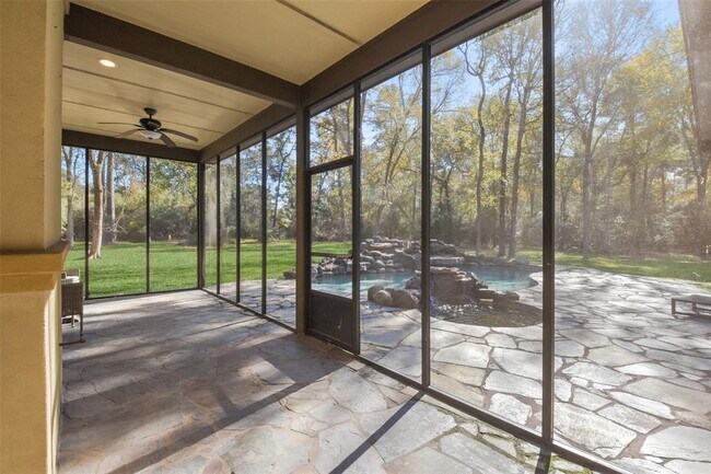 Building Photo - 5 Oak Crest Cir