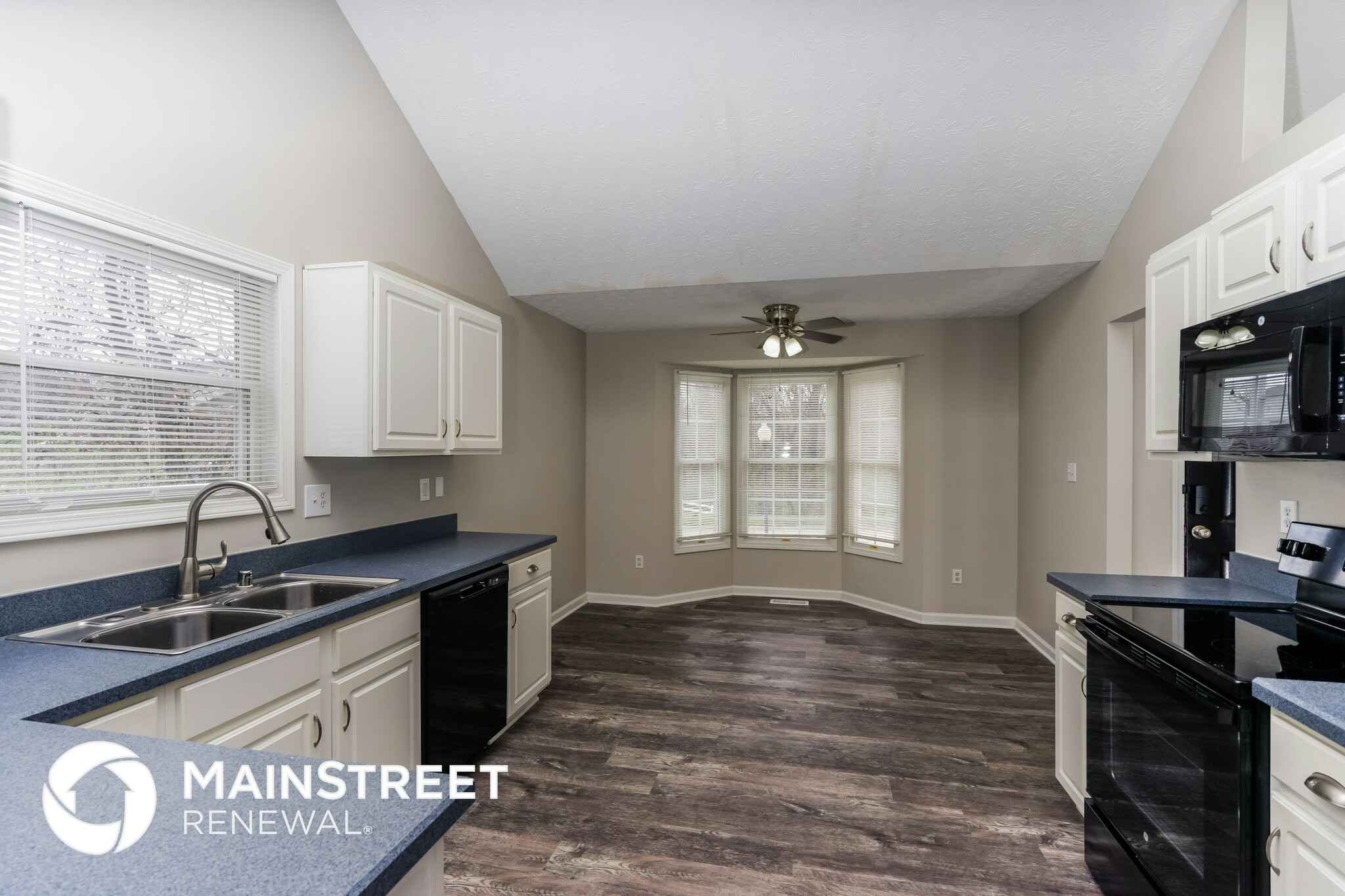 Building Photo - 9805 River Trail Dr