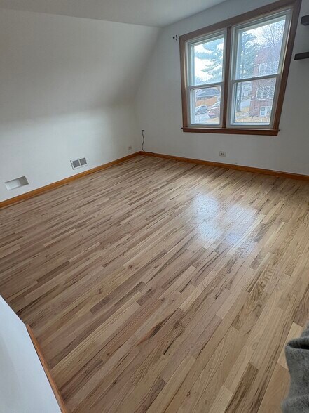 Building Photo - 6055 S Massasoit Ave