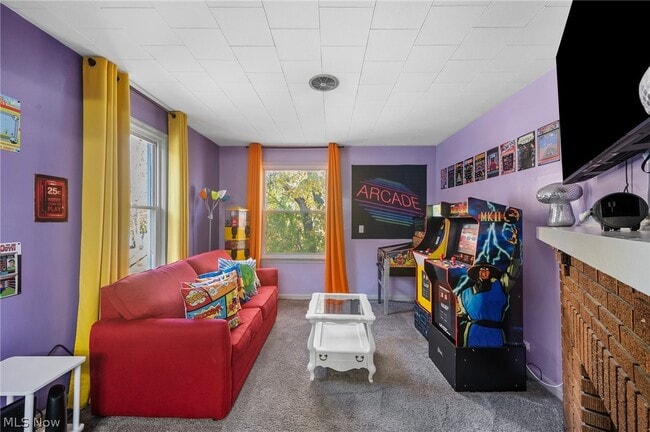 Building Photo - 9519 Preston Ave