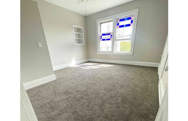 Building Photo - 112 W Nixon St