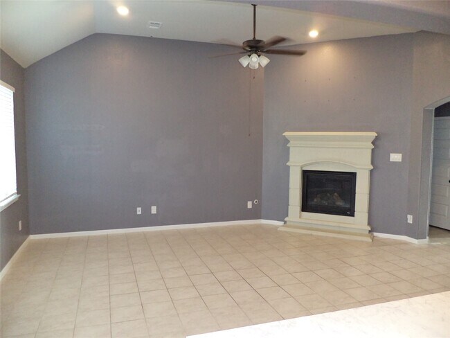 Building Photo - 18669 Blue Spruce Ln
