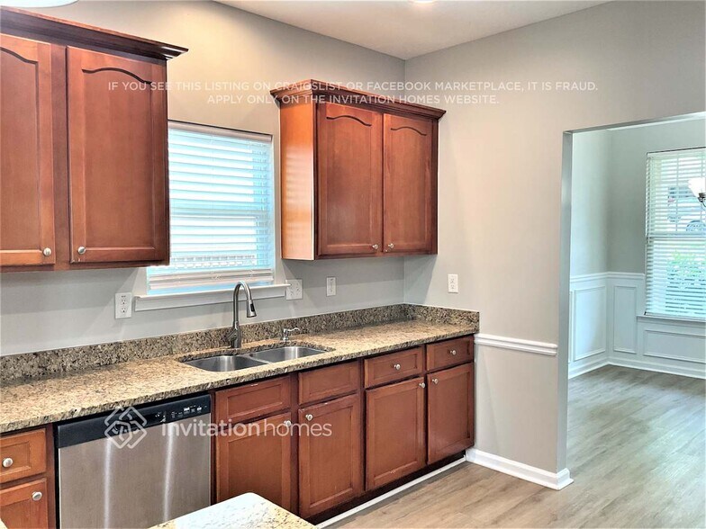 Building Photo - 961 Ashton Park Dr SE