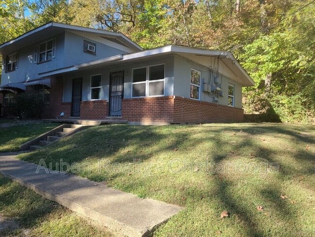 Building Photo - 715 Lupton Dr