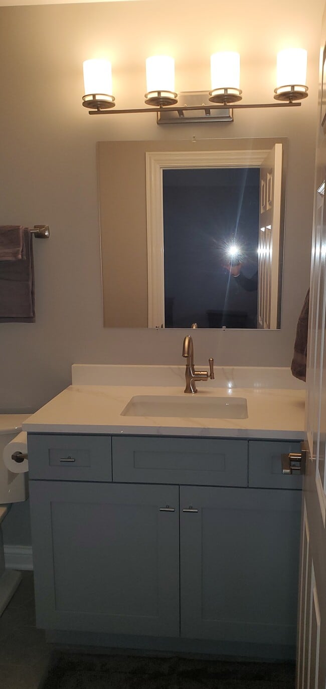 Building Photo - 2457 Kane Ln