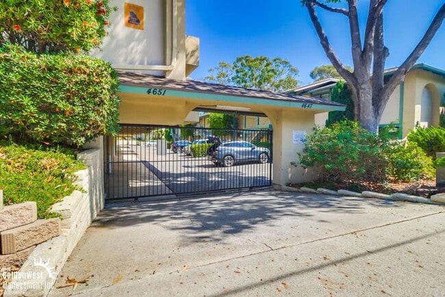 Building Photo - Modern 1Bdm 1Ba Condo in Pacific Beach!