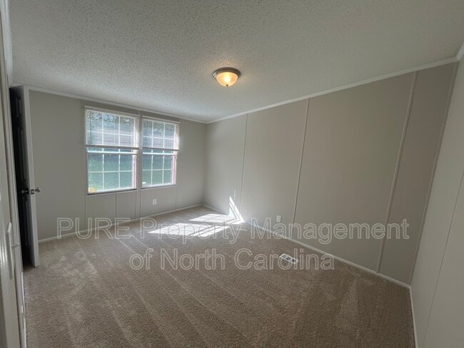 Building Photo - 318 Rankin Hill Rd