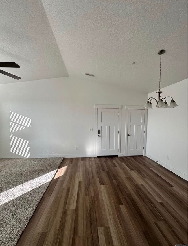 Building Photo - ? For Rent: Beautiful 3-Bedroom, 2-Bathroom Home ?