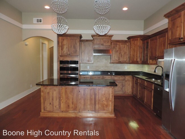 Building Photo - 3 br, 2 bath House - 148 Hwy 105 Ext Unit 203