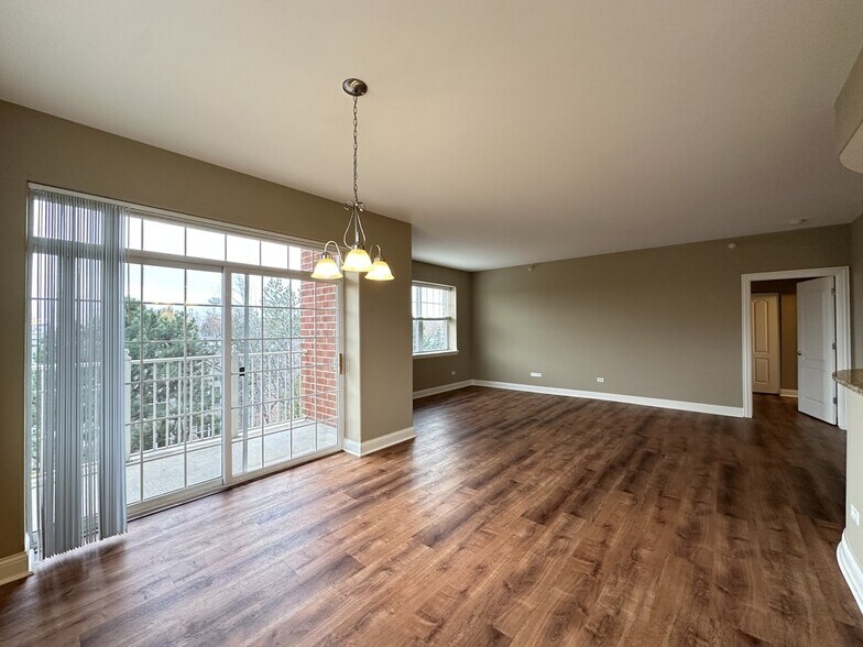 Building Photo - 2 Itasca Place