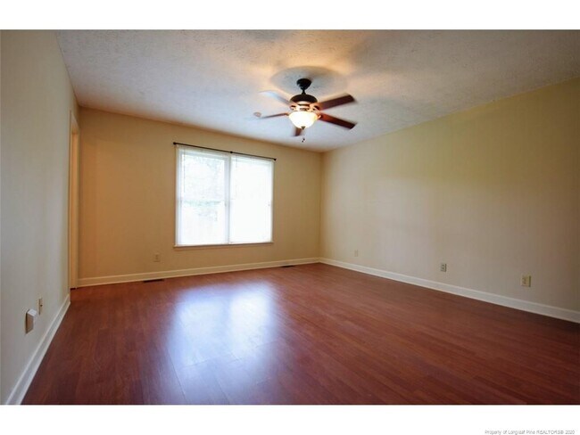 Building Photo - 6466 Brookshire St